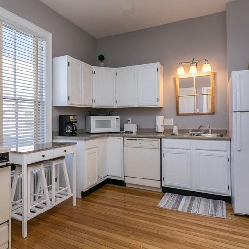 Full kitchen - 96 North St