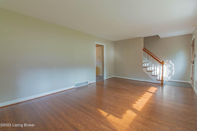 Building Photo - 3311 Dogwood Dr