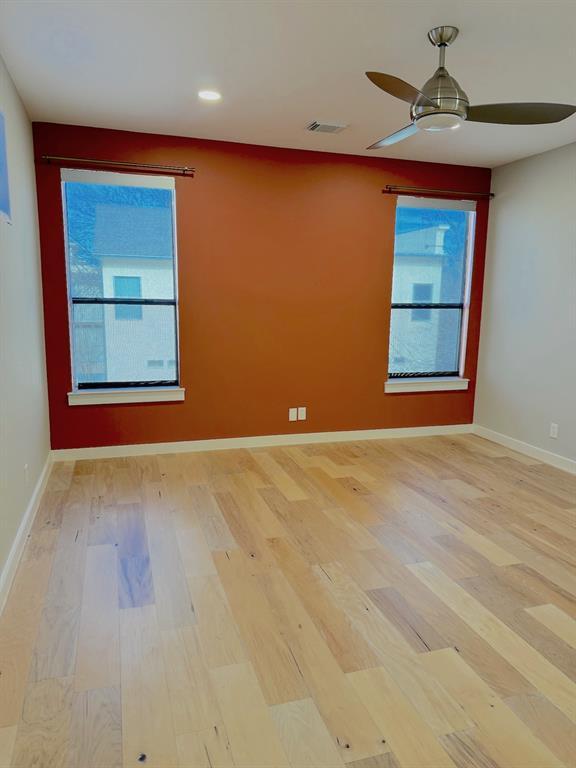Building Photo - 1209 Kinney Ave