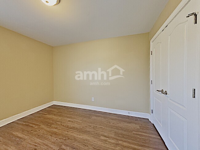 Building Photo - 2710 Marilyn Ct
