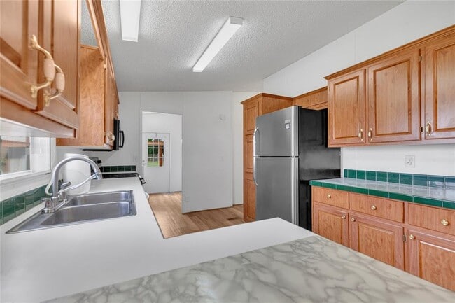Building Photo - 7012 Bronco Ct