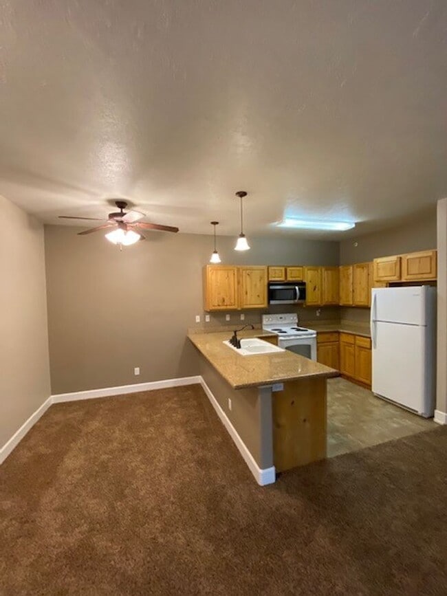 Building Photo - 6740 N Spurwing Loop