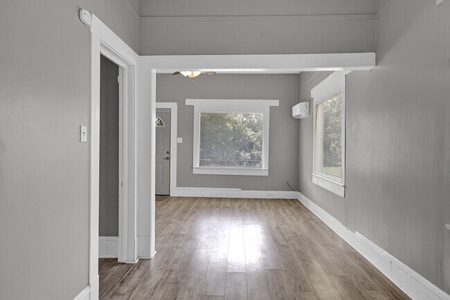Building Photo - 2221 Gurnee Ave