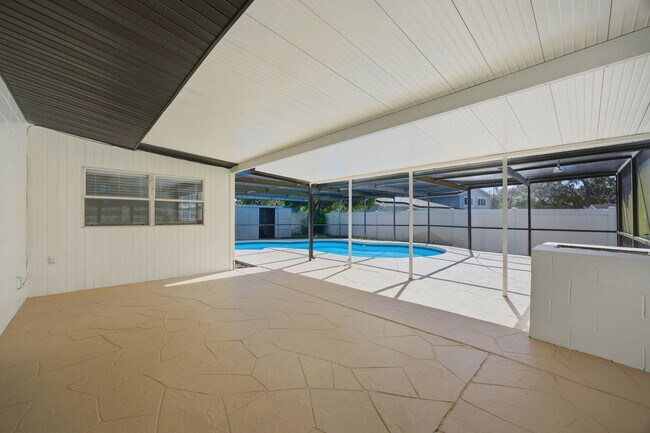 Building Photo - 401 Blueberry Ln