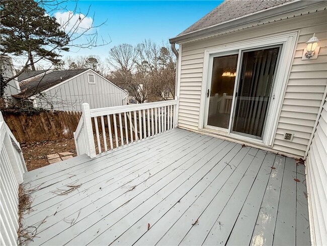 Building Photo - 1819 Cres Hill Dr NW