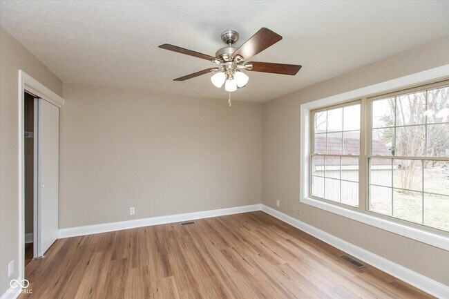 Building Photo - 707 Daffon Dr