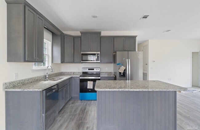 Building Photo - 801 E Gonzalez St