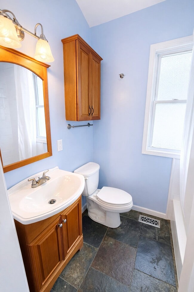 Building Photo - 7615 Folk Ave