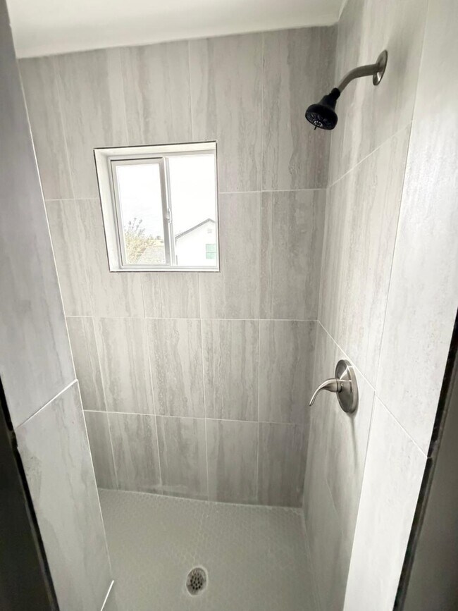 Building Photo - 411 Shiloh Dr