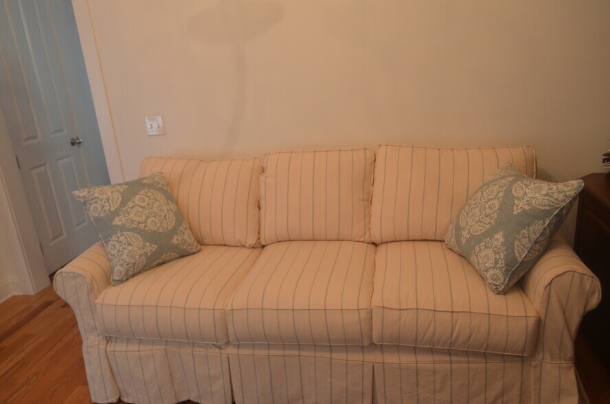 Building Photo - 1207 Appling Dr