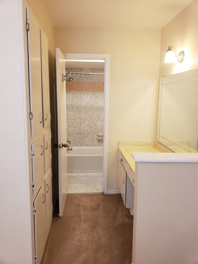 Building Photo - 14333 Memorial Dr