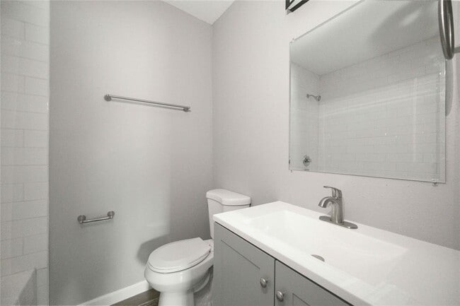 Building Photo - 6327 Mardale Dr