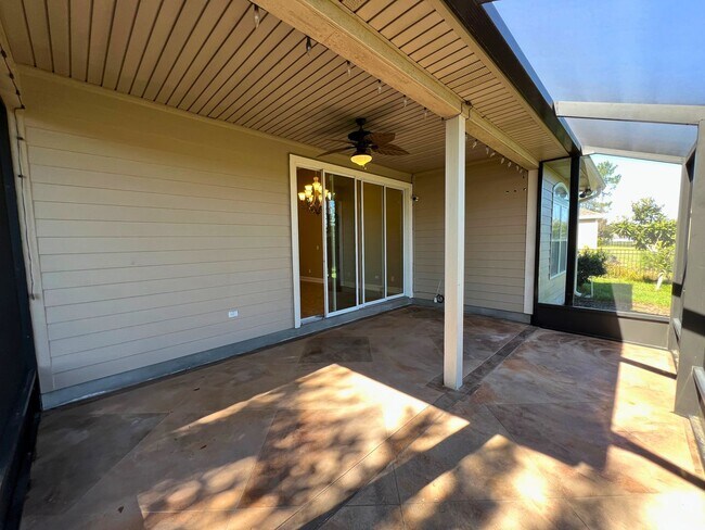 Building Photo - 4/2 with access to amenities, close to base!!