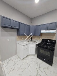 Building Photo - 3 bedroom in BROOKLYN NY 11207
