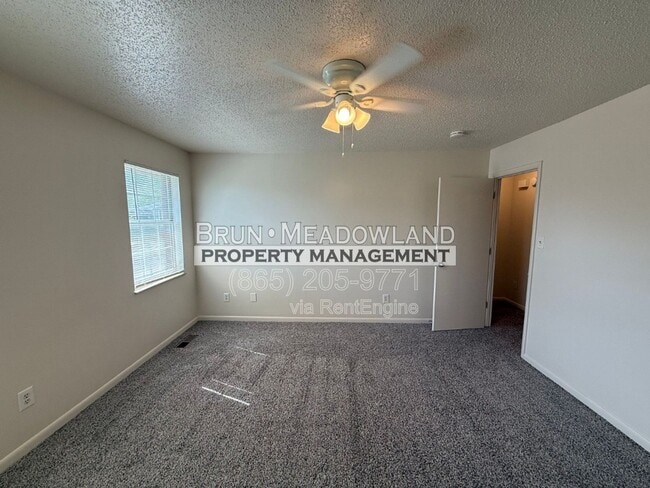 Building Photo - 8676 Tervada Dr