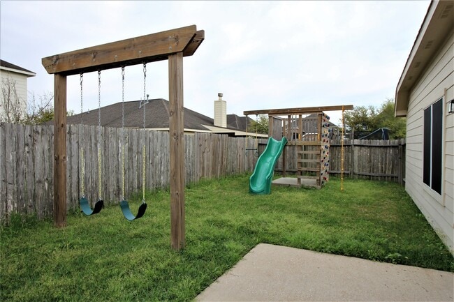 Building Photo - 3604 Kale St