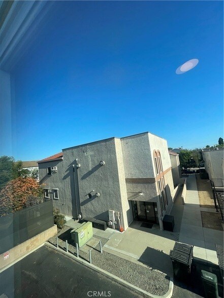 Building Photo - 610 Dawson Ave