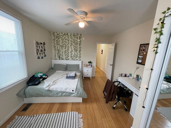 Building Photo - 1849 Willington St