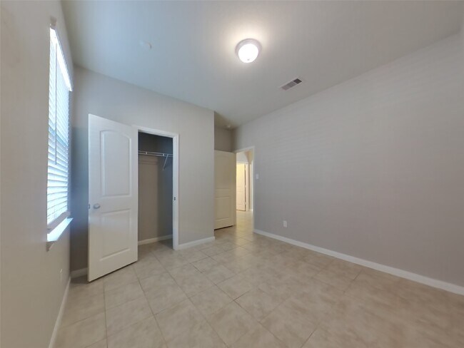 Building Photo - 1020 Heritage Timbers Dr