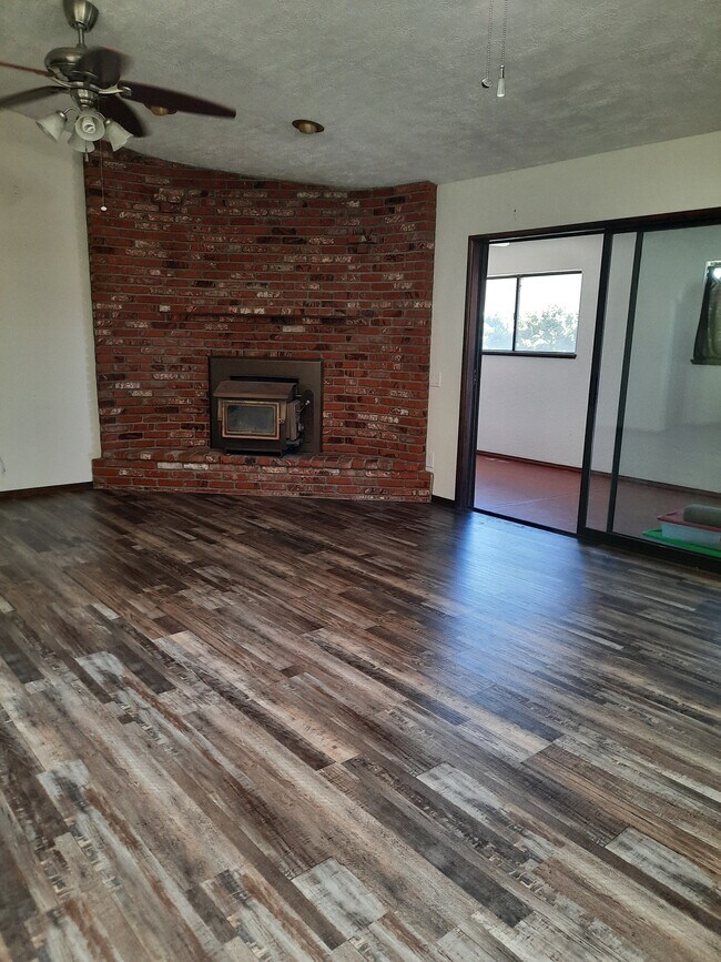 Building Photo - 13615 Driftwood Dr