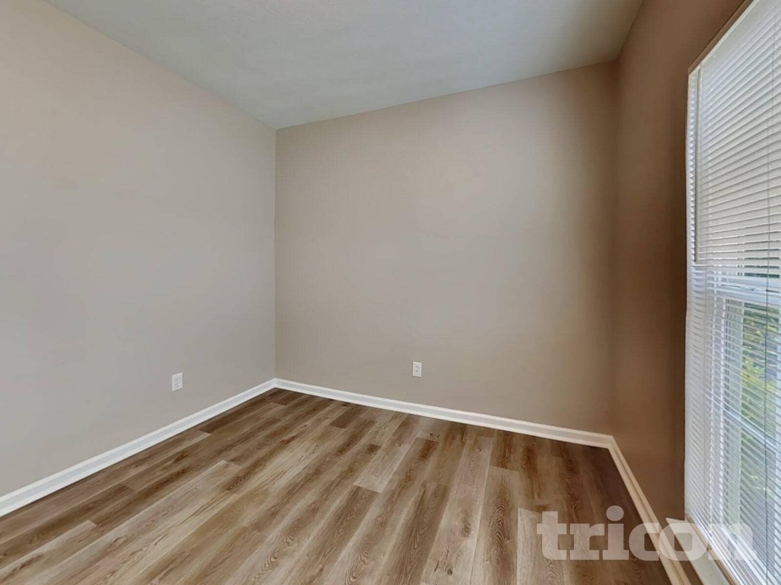 Building Photo - 1229 S Aberdeen Dr