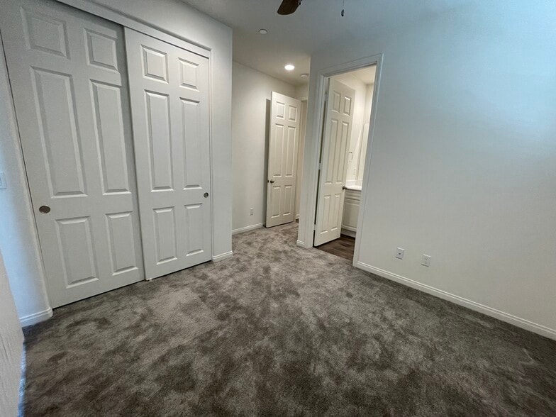1st floor bd rm with bth - 7566 Channel View St