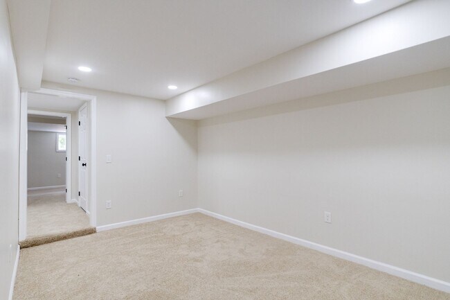 Building Photo - Remodeled 3-Bedroom Home with Finished Basement & Modern Upgrades
