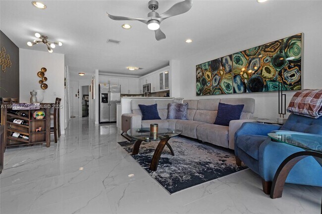 Building Photo - 12905 SW 31st Ct