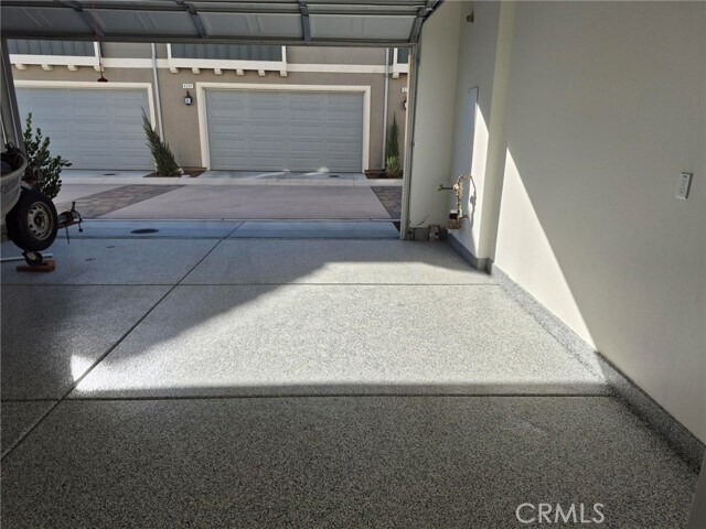 Building Photo - 4255 E Carmel Privado