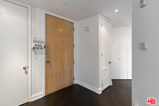 Building Photo - 1875 S Beverly Glen Blvd