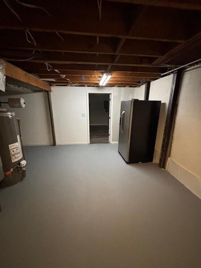 Building Photo - Beautifully Renovated 3-Bedroom, 2-Bath Ranch Home on Full Basement!