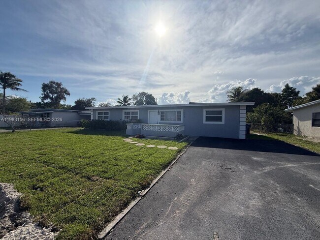 Building Photo - 1513 NW 15th Ave