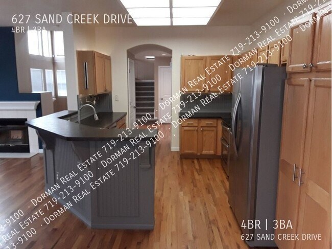 Building Photo - Gorgeous home in the Villages at Sandcreek!