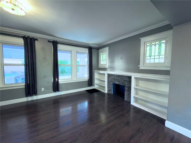 Building Photo - 6015 Elizabeth Ave