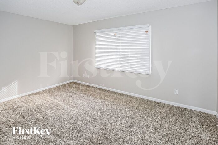 Building Photo - 8427 N 47th Dr