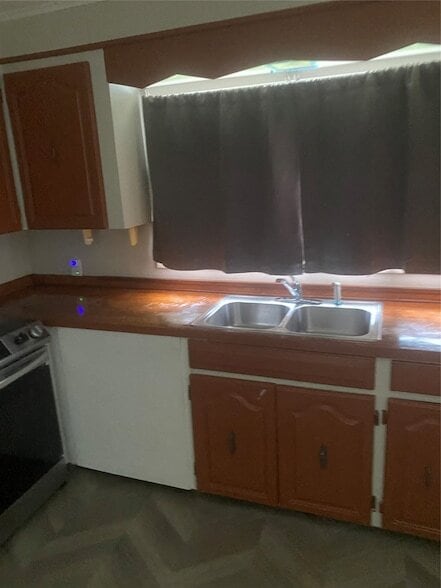 Building Photo - 329 Berry St