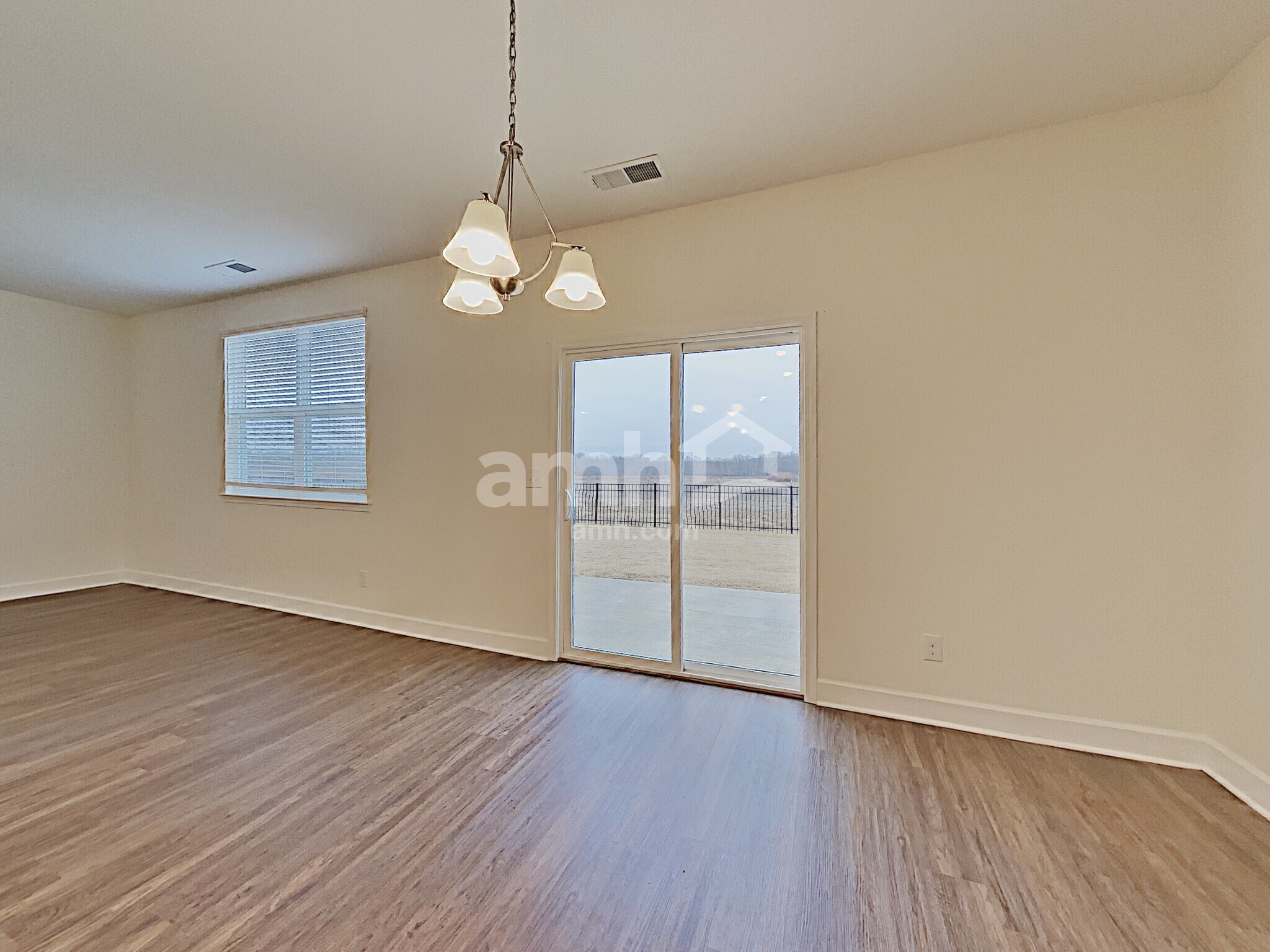 Building Photo - 4321 Longfellow Dr