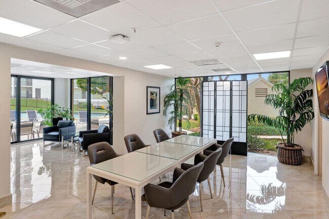 Building Photo - 5420 N Ocean Dr
