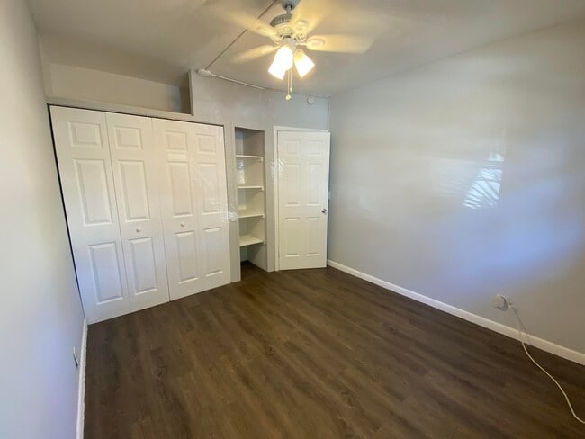Building Photo - 428 Roseland Dr