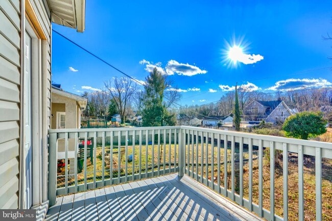 Building Photo - 6504 Rosemont Ave