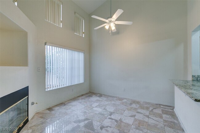 Building Photo - 48 Belle Essence Ave