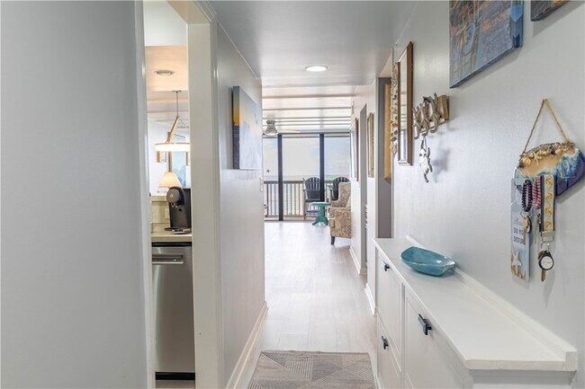 Building Photo - 4141 Ocean Dr