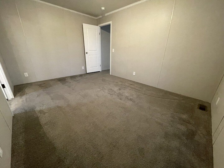 Building Photo - 38053 Orleans St