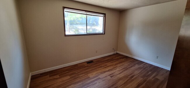 Building Photo - 3424 NW Satinwood St