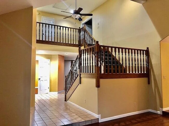 Building Photo - Large 4 Bed 3 BAth home for rent in Lakeshore - Lodi