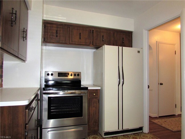 Building Photo - 11509 Lake Ave