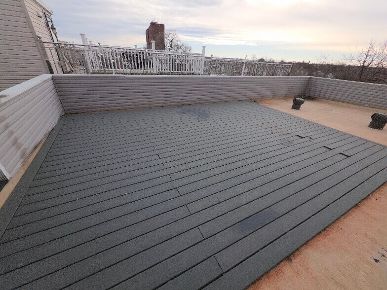 Building Photo - 83 Pamrapo Ave