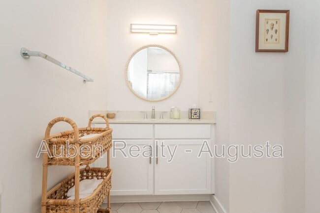 Building Photo - 111 Railroad Ave