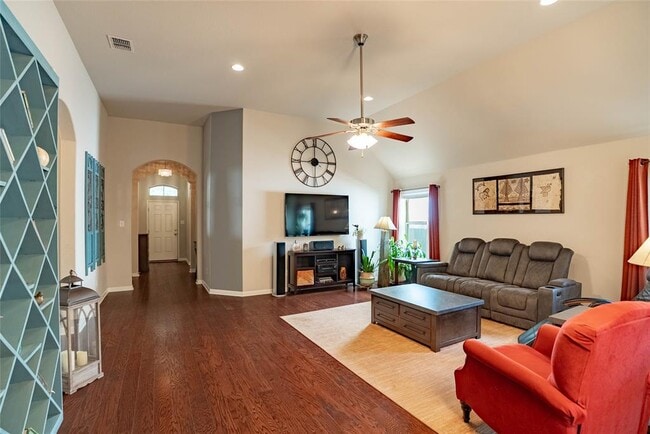 Building Photo - 2009 Garretts Way