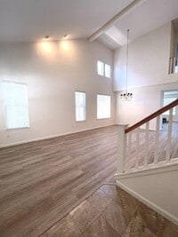 Building Photo - 1065 Rockport Ave